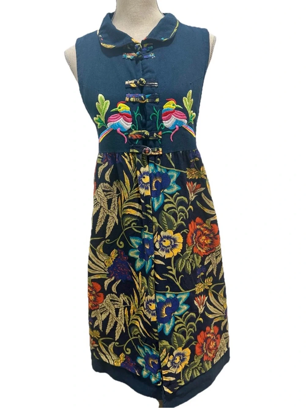 Yi Vintage Dress XL Embroidered Contrast Design Traditional Chinese Costume